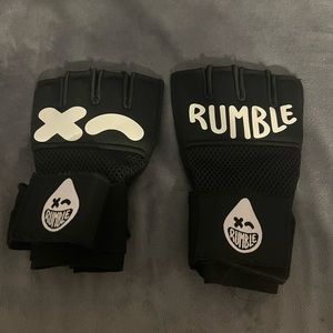 RUMBLE boxing hand wraps: black, one size